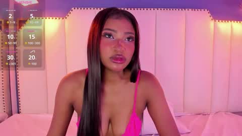 Snapshot of sophiabloss chatting on 12-20-25, 12:23 Sophie online show from 12-20-25, 12:23