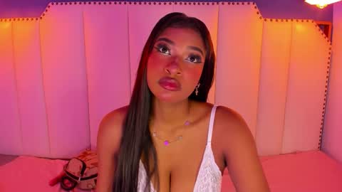 Snapshot of sophiabloss chatting on 01-14-26, 12:11 Sophie online show from 01-14-26, 12:11