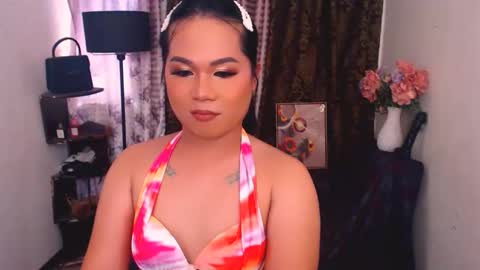 Snapshot of sophiacollinsx chatting on 05-30-26, 05:48 sophia will make u day online show from 05-30-26, 05:48