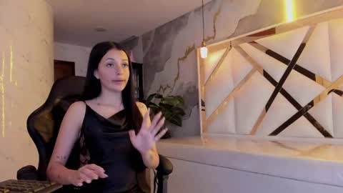 Snapshot of sophiadoll_tf chatting on 05-20-26, 09:43 sophiadoll_tf online show from 05-20-26, 09:43
