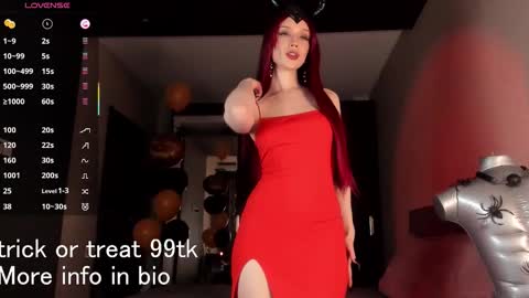 Snapshot of sophiaflorence chatting on 10-30-25, 02:40 Im Sophia. Give me thumb up it helps to make my stream better ONLINE GTM3 5PM-11PM online show from 10-30-25, 02:40