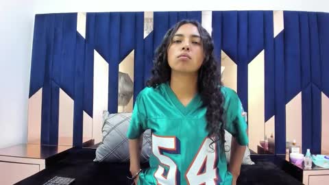 Sophia online show from 01-13-26, 01:49