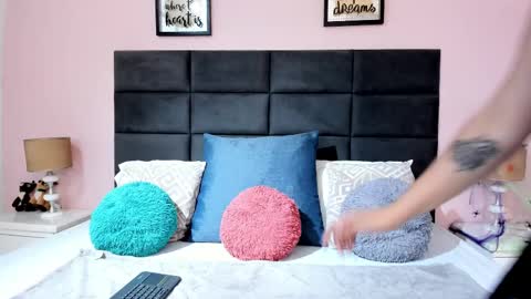 Sophia online show from 10-22-25, 07:46