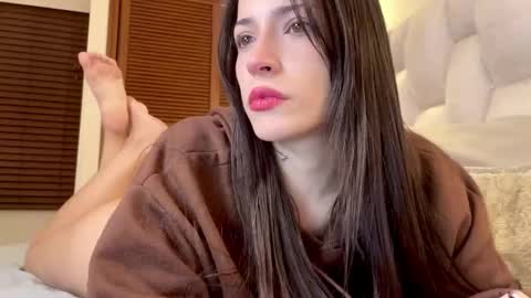 Snapshot of sophiarommie chatting on 03-05-26, 05:14 sophiarommie online show from 03-05-26, 05:14