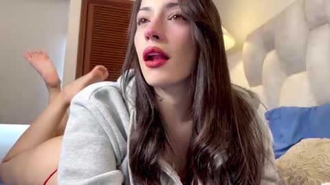 Snapshot of sophiarommie chatting on 03-15-26, 06:03 sophiarommie online show from 03-15-26, 06:03