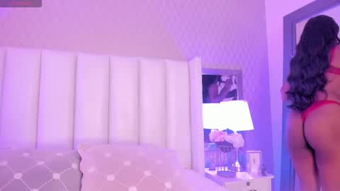 SophiaSmiths online show from 10-24-25, 07:21