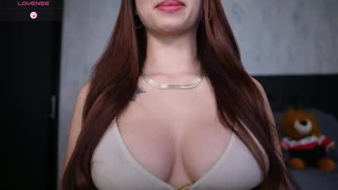 Sophy online show from 11-29-25, 01:19