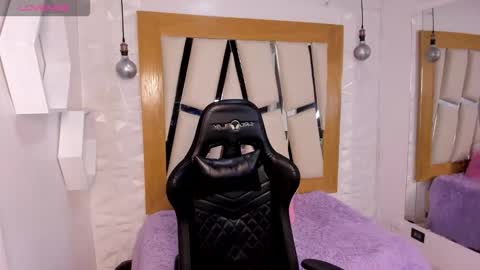 Sophie  online show from 11-20-25, 07:46