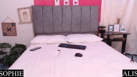 Snapshot of sophie_and_alis chatting on 02-22-25, 10:51 Sophie Alis online show from 02-22-25, 10:51