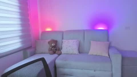 Snapshot of sophie_bbs chatting on 05-26-26, 02:57 Sophie online show from 05-26-26, 02:57