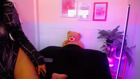 Snapshot of sophie_benet_ chatting on 06-12-26, 11:31 Sophie online show from 06-12-26, 11:31