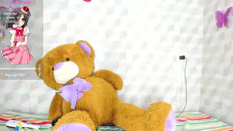 Snapshot of sophie_bunny01 chatting on 07-09-26, 03:05 sophie_bunny01 online show from 07-09-26, 03:05