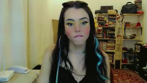 Sophie Fantasys online show from 11-30-25, 01:53