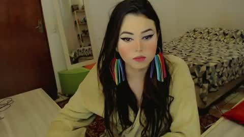 Snapshot of sophie_fantasy_hot chatting on 07-11-26, 05:37 Sophie Fantasys online show from 07-11-26, 05:37