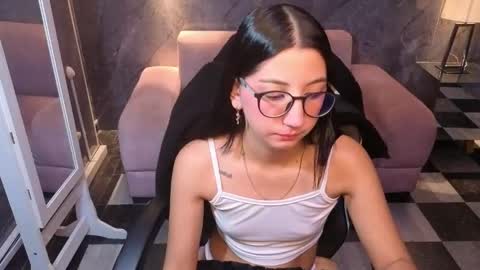 sophie_jones_b online show from 06-01-26, 12:51