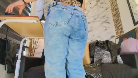 Sophie online show from 04-09-26, 12:21