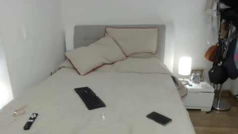 Snapshot of sophie_lopez1 chatting on 09-15-25, 03:17 Sofa online show from 09-15-25, 03:17