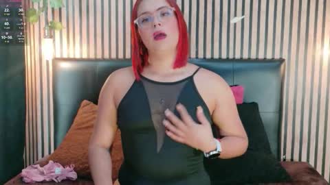 sophie_new25 online show from 11-19-25, 07:03