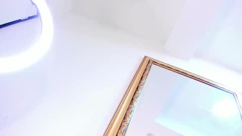 Snapshot of sophie_newton chatting on 02-13-25, 03:24 sophie_newton online show from 02-13-25, 03:24