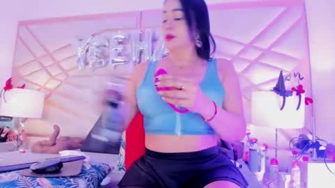 sophie_newton online show from 07-14-26, 12:22