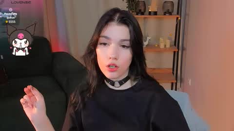 sophie_nomenal_ online show from 10-14-25, 01:45