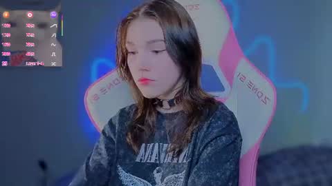 Snapshot of sophie_nomenal_ chatting on 07-05-26, 10:22 sophie_nomenal_ online show from 07-05-26, 10:22