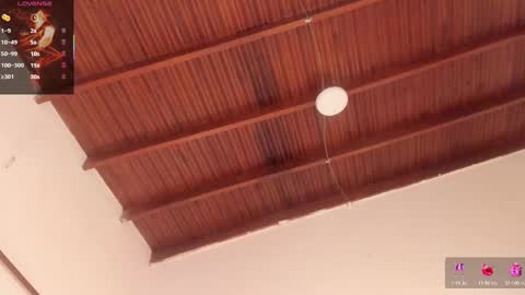 Snapshot of sophie_smith19 chatting on 10-22-25, 01:11 sophie_smith19 online show from 10-22-25, 01:11