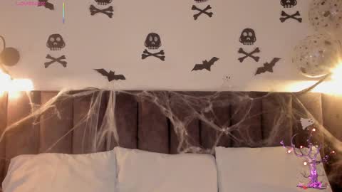 Snapshot of sophie_smith19 chatting on 10-24-25, 01:18 sophie_smith19 online show from 10-24-25, 01:18