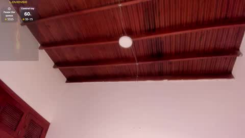 Snapshot of sophie_smith19 chatting on 12-15-25, 12:53 sophie_smith19 online show from 12-15-25, 12:53