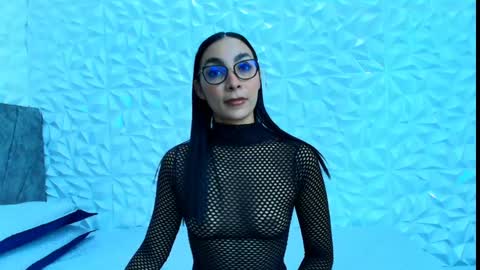sophie_willow online show from 04-19-26, 07:16
