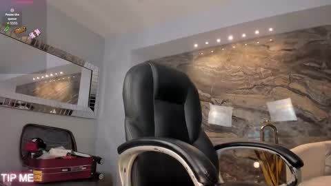 Sophie online show from 11-17-25, 12:27