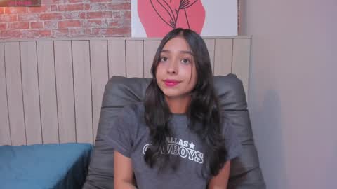 Snapshot of sophiebenson_ chatting on 01-06-25, 03:40 Sophie online show from 01-06-25, 03:40