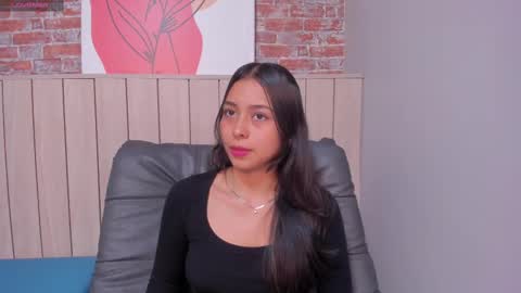 Snapshot of sophiebenson_ chatting on 02-13-25, 12:00 Sophie online show from 02-13-25, 12:00