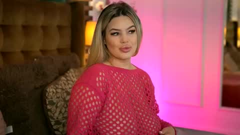 Sophie online show from 11-16-25, 07:36