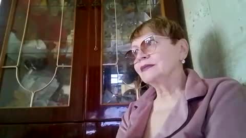 SophieBurnsX online show from 05-21-26, 10:00
