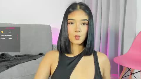 Snapshot of sophiecb chatting on 06-21-26, 08:00 sophie online show from 06-21-26, 08:00