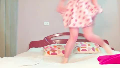 Snapshot of sophiechan69 chatting on 01-16-25, 02:41 ShopieChan69 online show from 01-16-25, 02:41