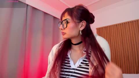 Snapshot of sophiecherry_ chatting on 11-21-25, 08:51 Sophie IG sophiecherry es online show from 11-21-25, 08:51