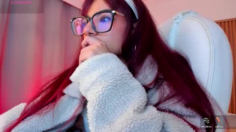 Snapshot of sophiecherry_ chatting on 11-24-25, 10:42 Sophie IG sophiecherry es online show from 11-24-25, 10:42