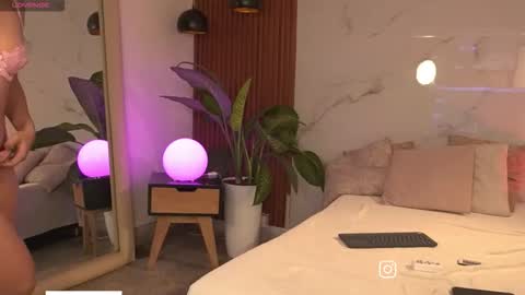 Sophie online show from 03-29-26, 12:49