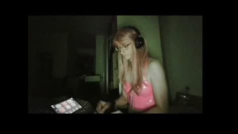 Snapshot of sophiecross369 chatting on 07-04-26, 01:12 Sophie Cross online show from 07-04-26, 01:12