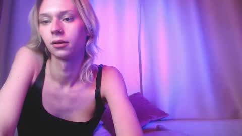 Snapshot of sophiediamond_x chatting on 10-09-25, 06:17 sophiediamond_x online show from 10-09-25, 06:17