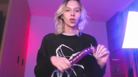 Snapshot of sophiediamond_x chatting on 11-11-25, 06:52 sophiediamond_x online show from 11-11-25, 06:52