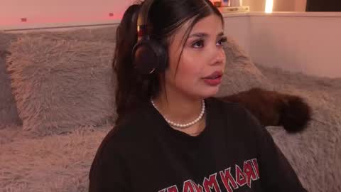 Snapshot of sophiee_art chatting on 01-09-26, 03:31 Sophiee online show from 01-09-26, 03:31