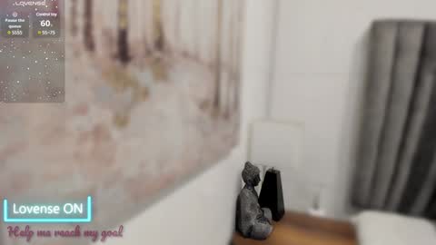 Sophie  online show from 01-31-25, 10:31