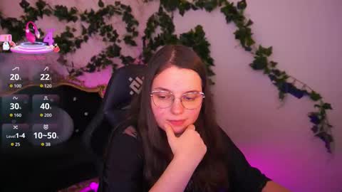 Snapshot of sophieedreams chatting on 12-14-25, 11:09 sophieedreams online show from 12-14-25, 11:09