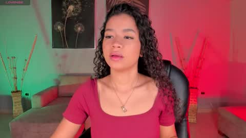 Snapshot of sophiehouston_ chatting on 10-06-25, 05:16 Sophie Houston online show from 10-06-25, 05:16