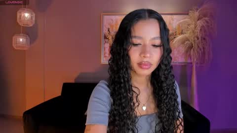 Snapshot of sophiehouston_ chatting on 11-29-25, 03:53 Sophie Houston online show from 11-29-25, 03:53