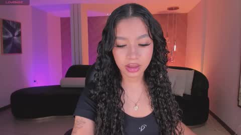 Snapshot of sophiehouston_ chatting on 12-04-25, 04:22 Sophie Houston online show from 12-04-25, 04:22