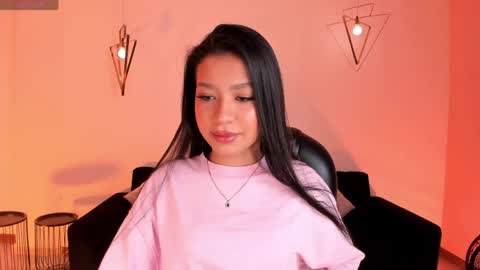 Snapshot of sophiehouston_ chatting on 05-23-26, 04:18 Sophie Houston online show from 05-23-26, 04:18